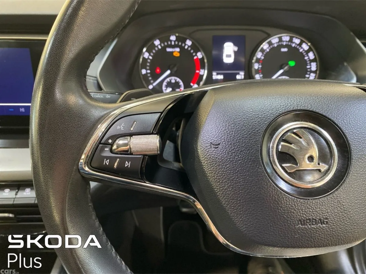 Skoda Octavia Saloon, Petrol Hybrid, 2024, White