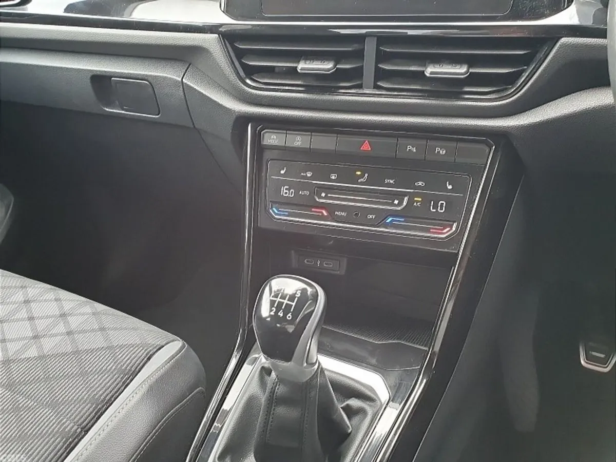 Volkswagen T-Roc SUV, Diesel, 2023, Grey