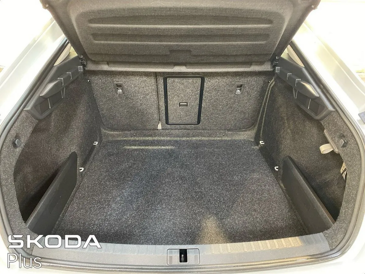 Skoda Octavia Saloon, Petrol Hybrid, 2024, White