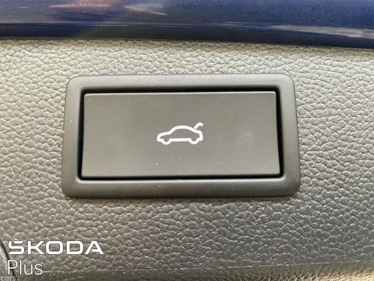 Skoda Superb Estate, Diesel, 2026, Blue
