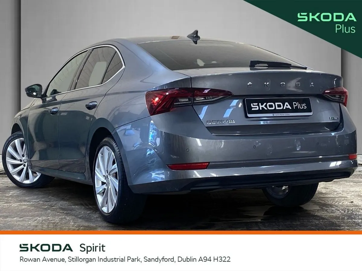Skoda Octavia Saloon, Petrol Hybrid, 2024, Grey
