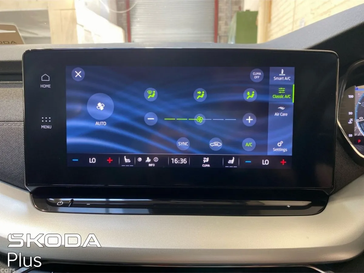 Skoda Octavia Saloon, Petrol Hybrid, 2024, Grey