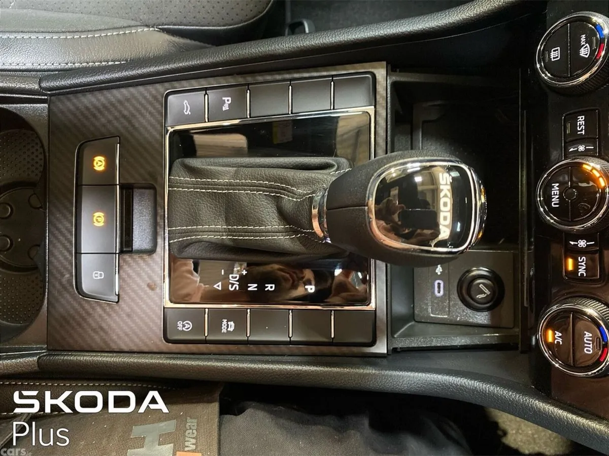 Skoda Superb Saloon, Diesel, 2024, Blue