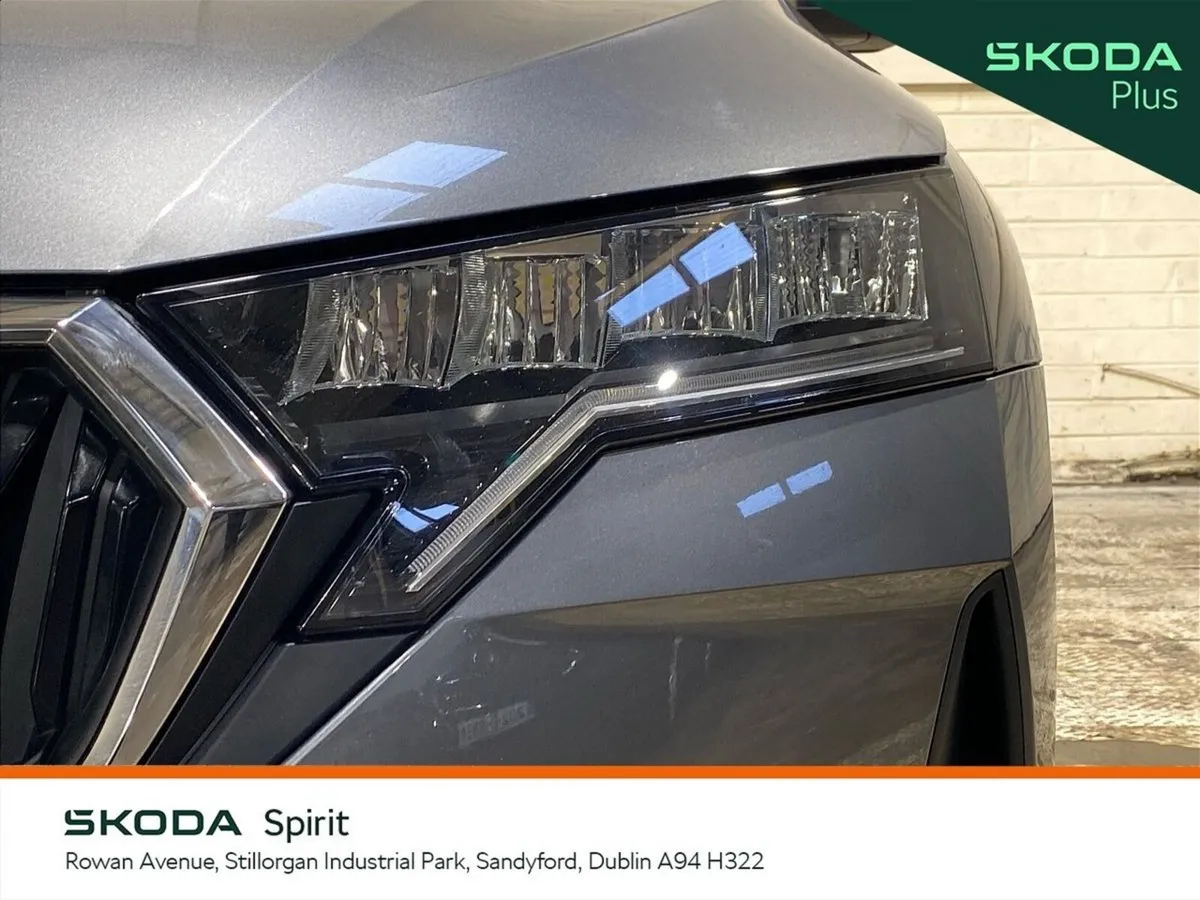 Skoda Octavia Saloon, Diesel, 2024, Grey