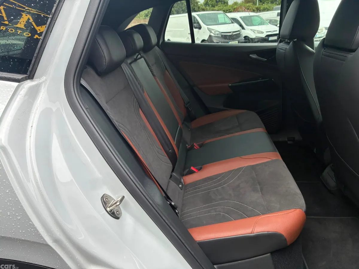 Volkswagen ID.4 Estate, Electric, 2024, White