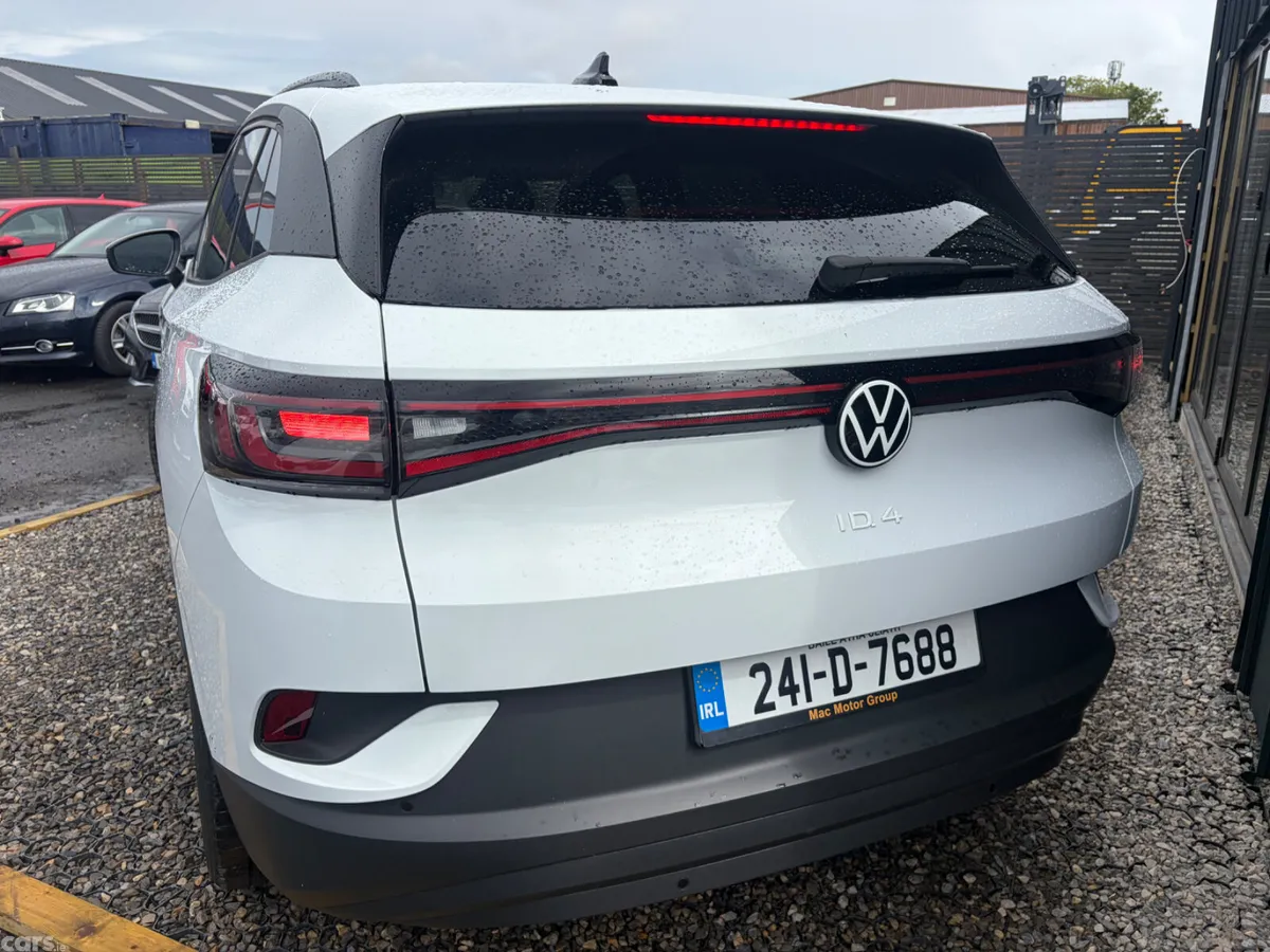 Volkswagen ID.4 Estate, Electric, 2024, White