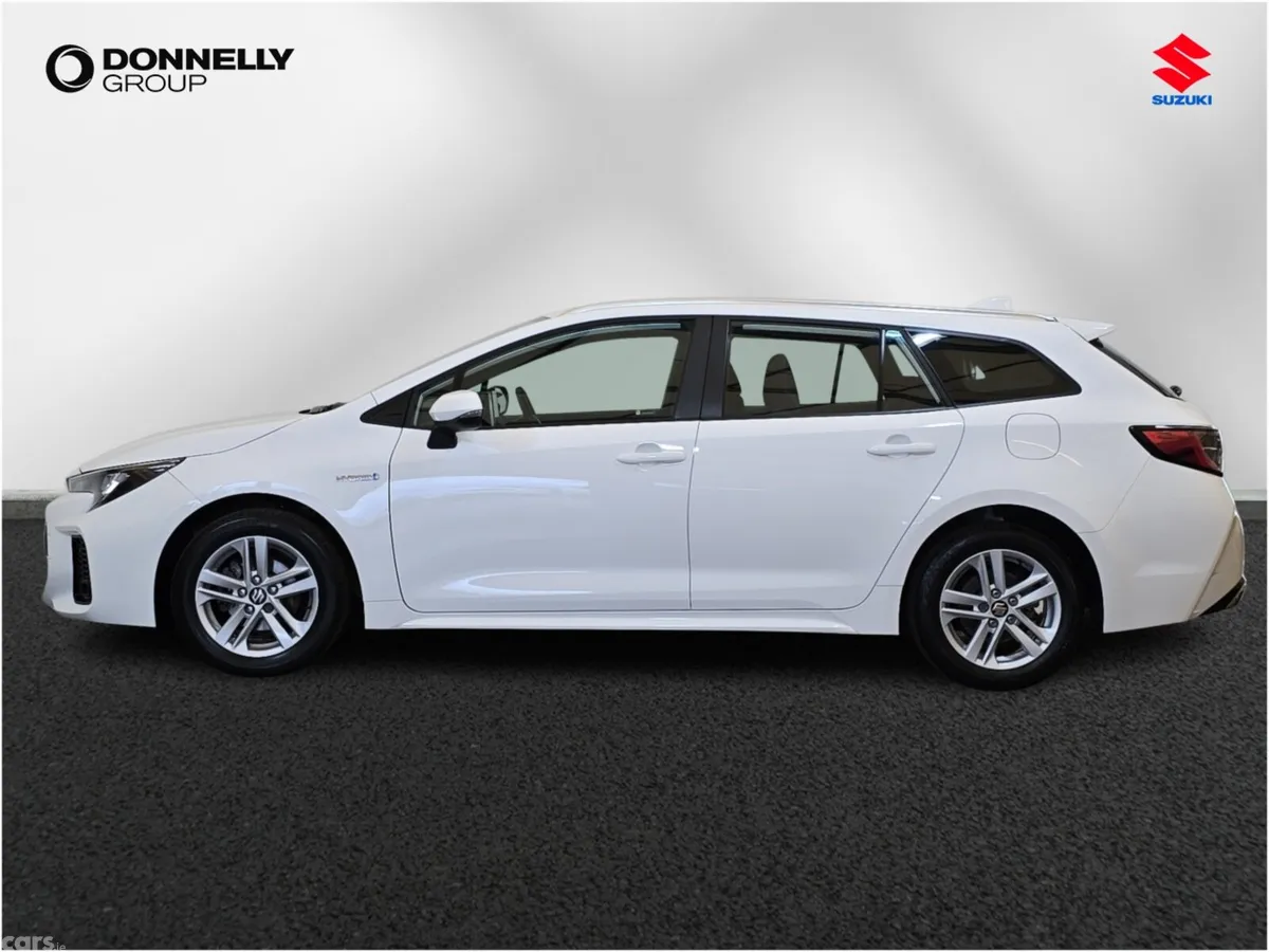 Suzuki Swace Estate, 2025, White