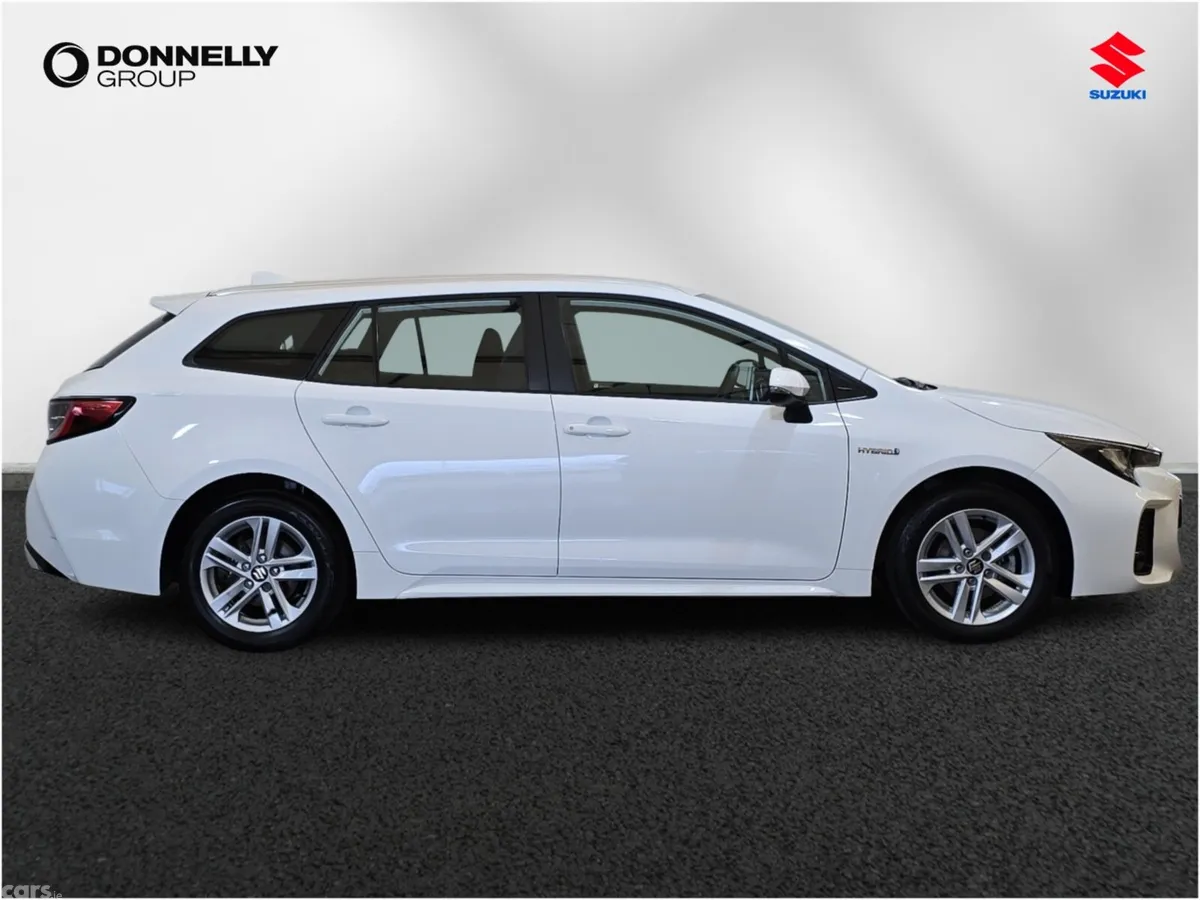 Suzuki Swace Estate, 2025, White