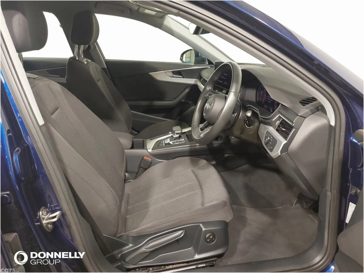Audi A4 Estate, Diesel, 2023, Blue