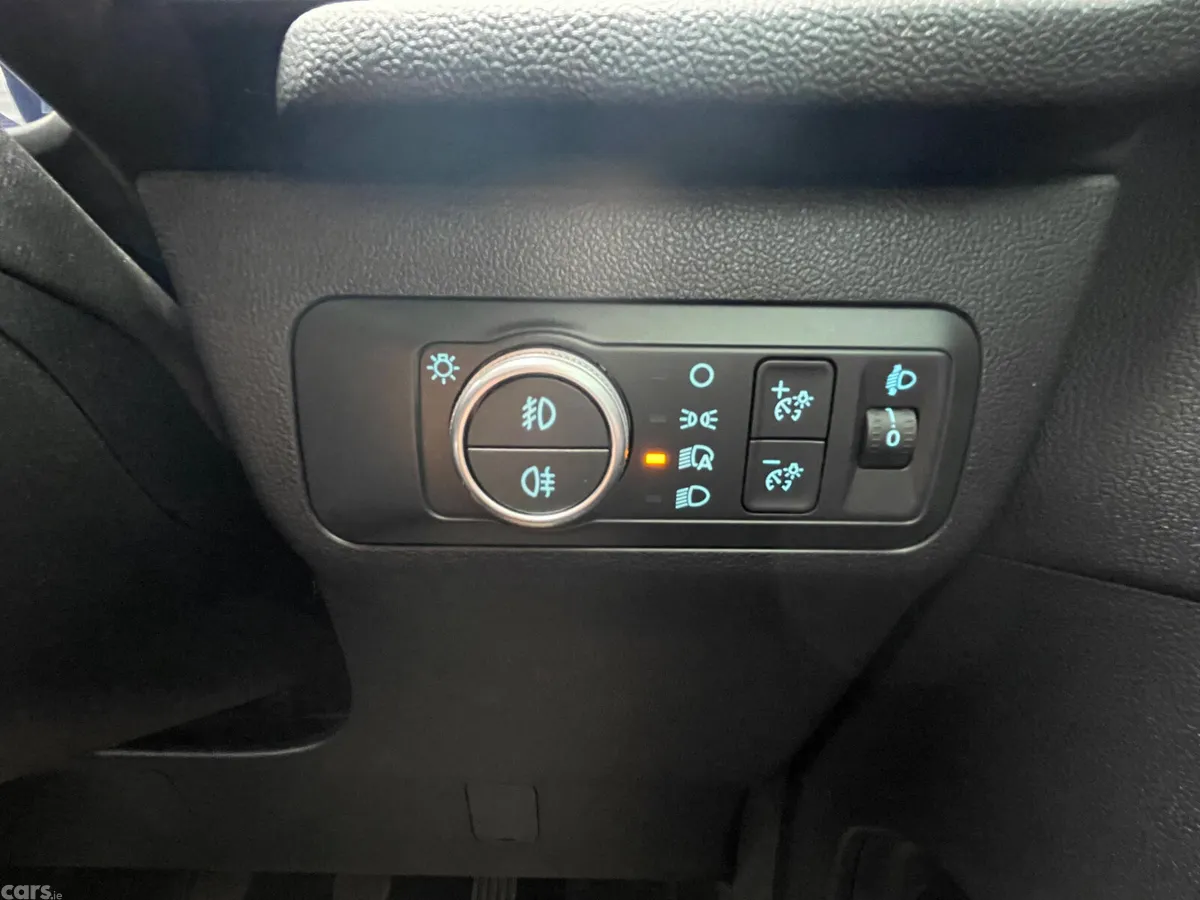 Ford Kuga SUV, Diesel Hybrid, 2021, Blue