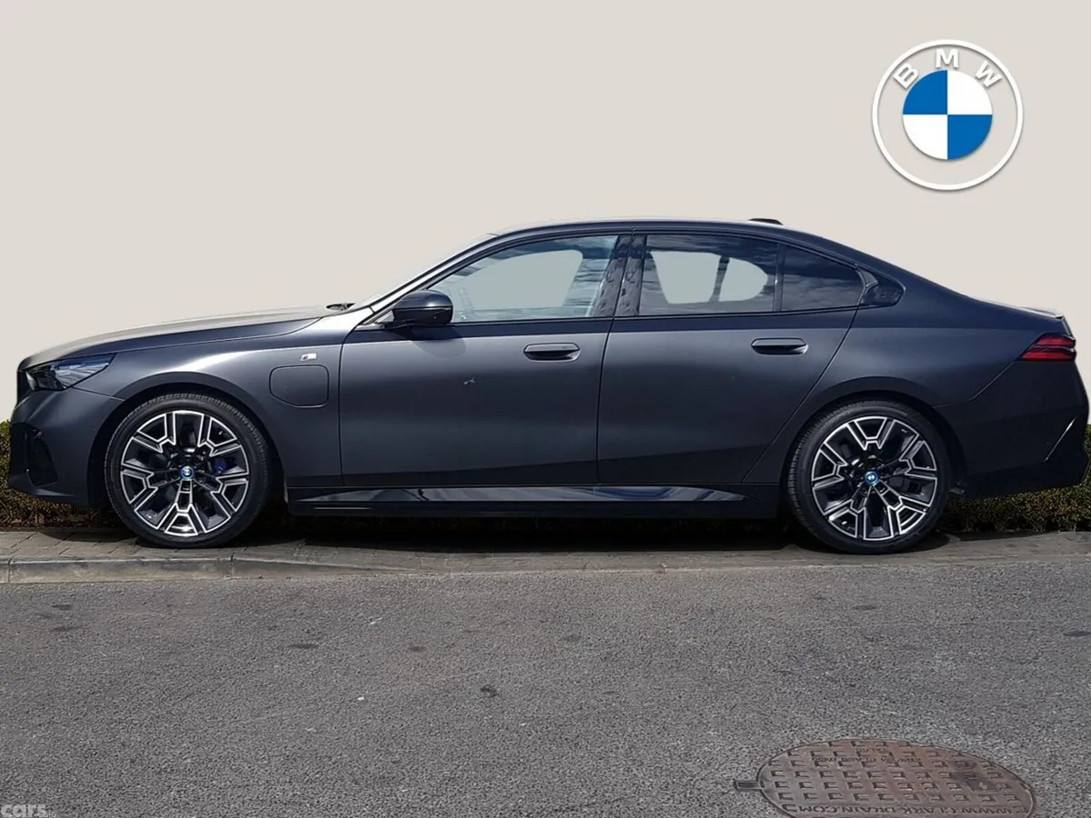 BMW 5-Series Saloon, Petrol Plug-in Hybrid, 2024, Grey