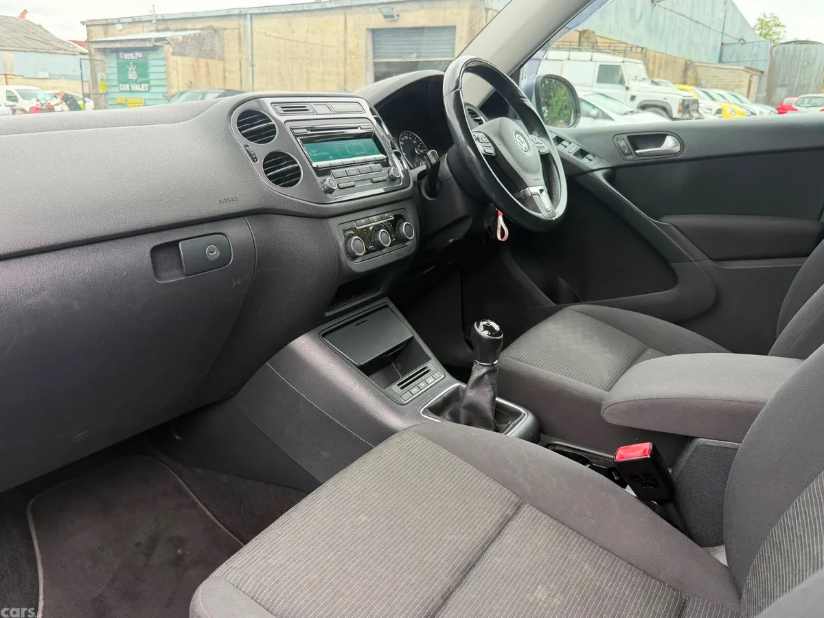 Volkswagen Tiguan SUV, Diesel, 2012, Silver