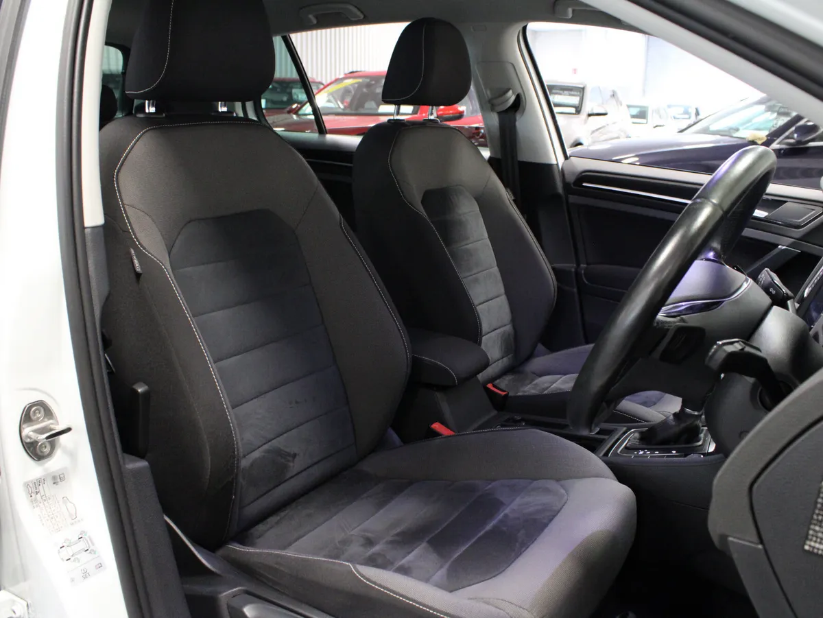 Volkswagen Golf Hatchback, Petrol, 2017, White