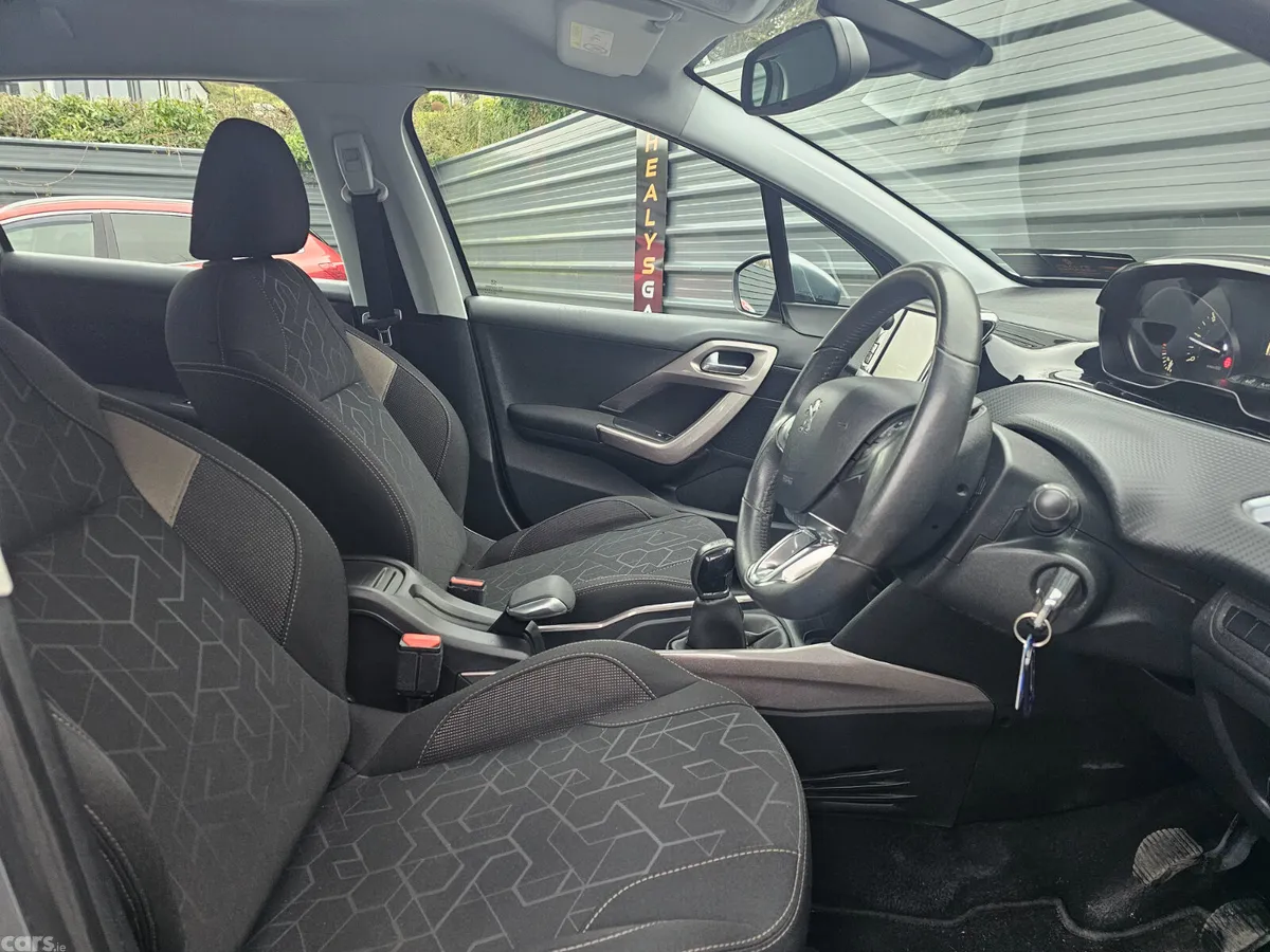 Peugeot 2008 SUV, Diesel, 2016, Grey