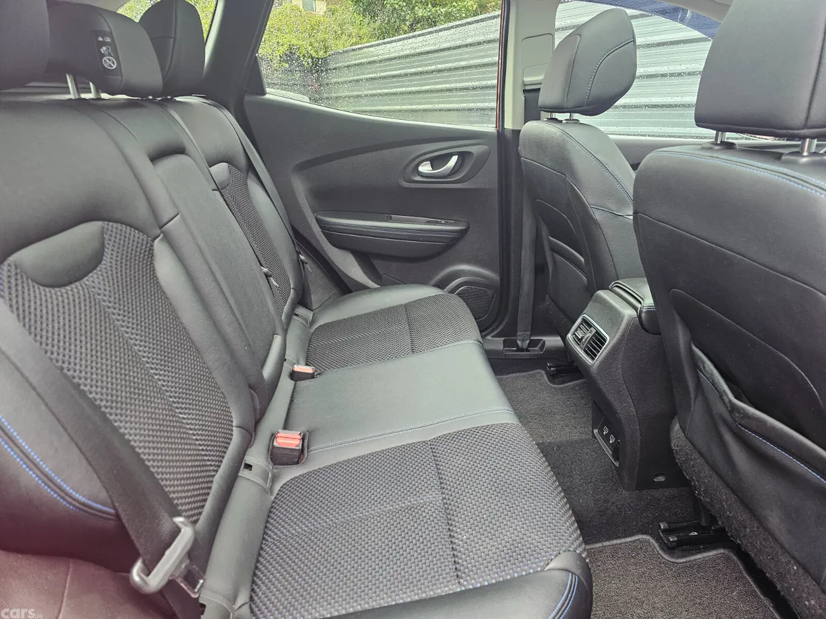 Renault Kadjar SUV, Diesel, 2019, Red