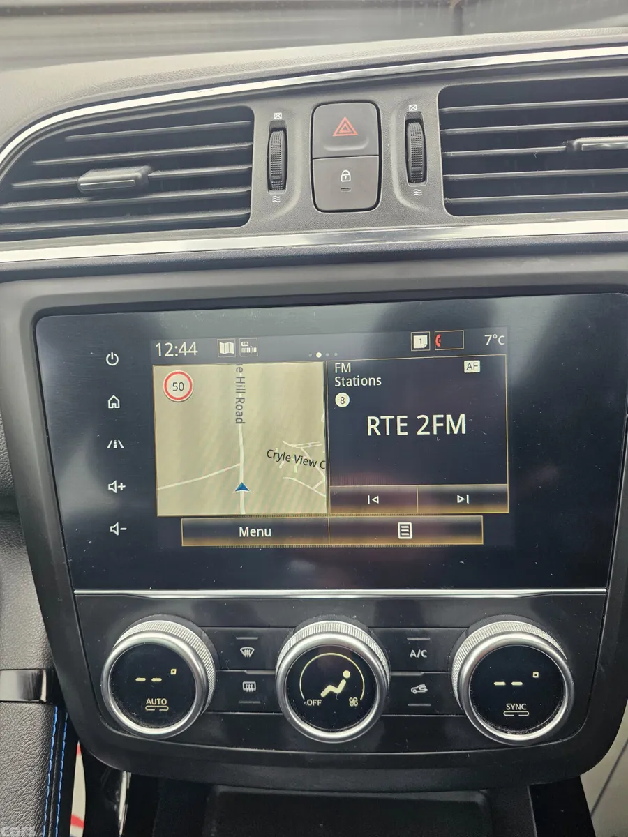 Renault Kadjar SUV, Diesel, 2019, Red