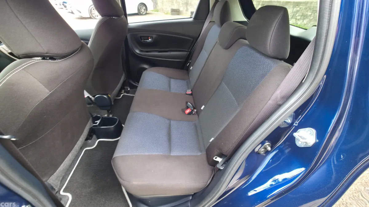 Toyota Vitz Hatchback, Petrol Hybrid, 2018, Blue
