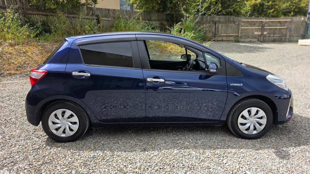 Toyota Vitz Hatchback, Petrol Hybrid, 2018, Blue