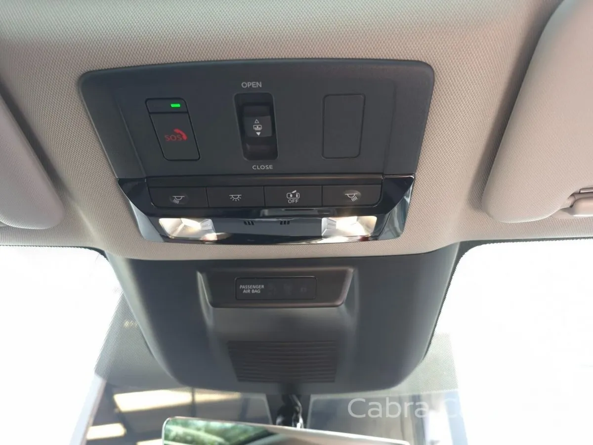 Nissan Qashqai MPV, Petrol Hybrid, 2026, Red