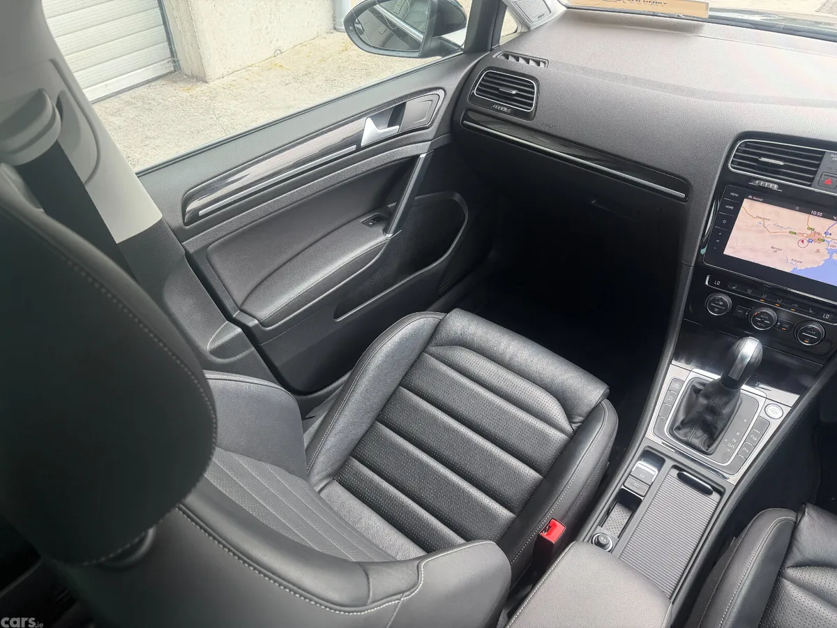 Volkswagen Golf Estate, Petrol, 2021, Black