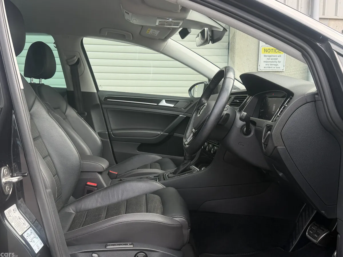 Volkswagen Golf Estate, Petrol, 2021, Black