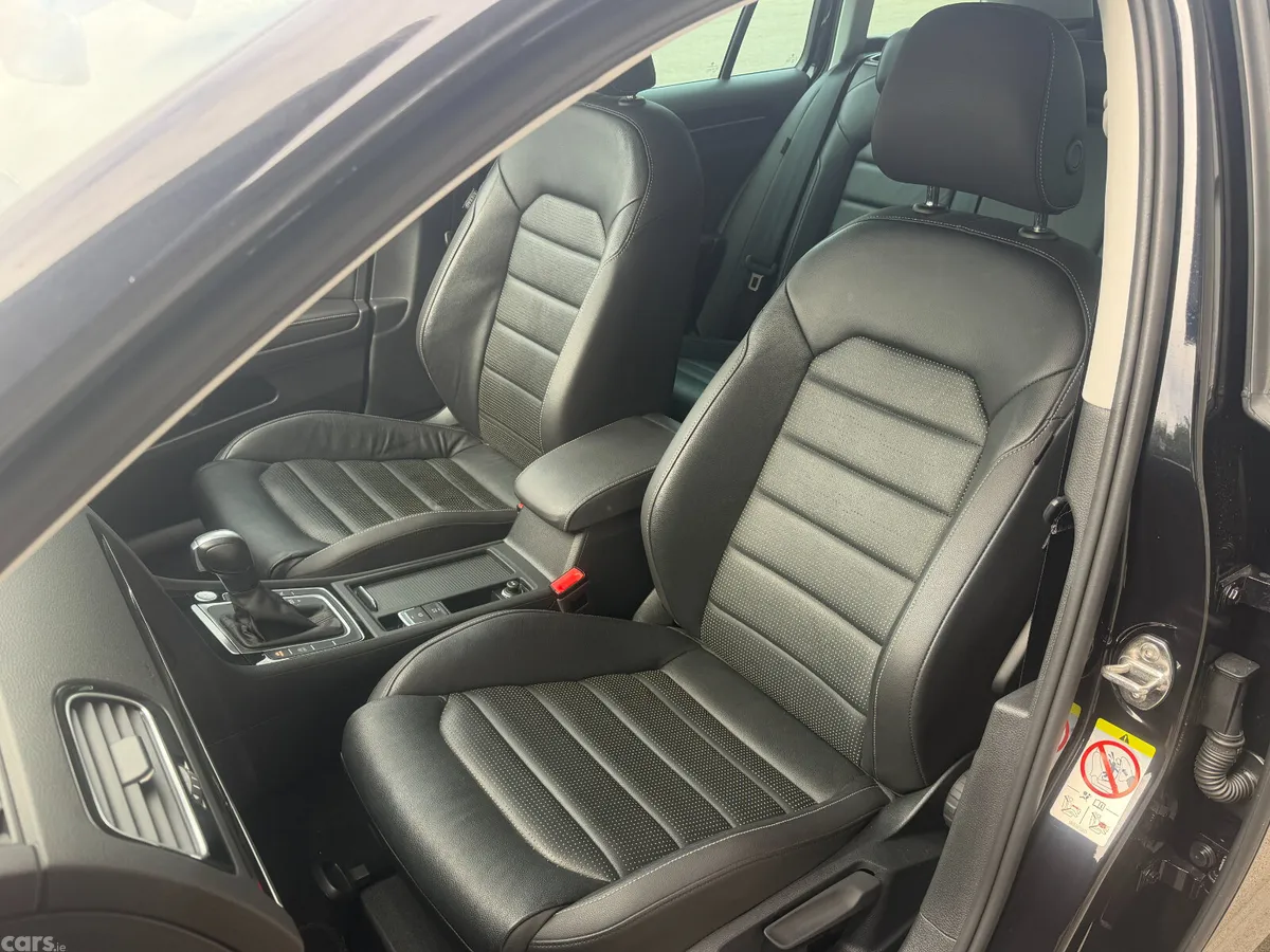 Volkswagen Golf Estate, Petrol, 2021, Black