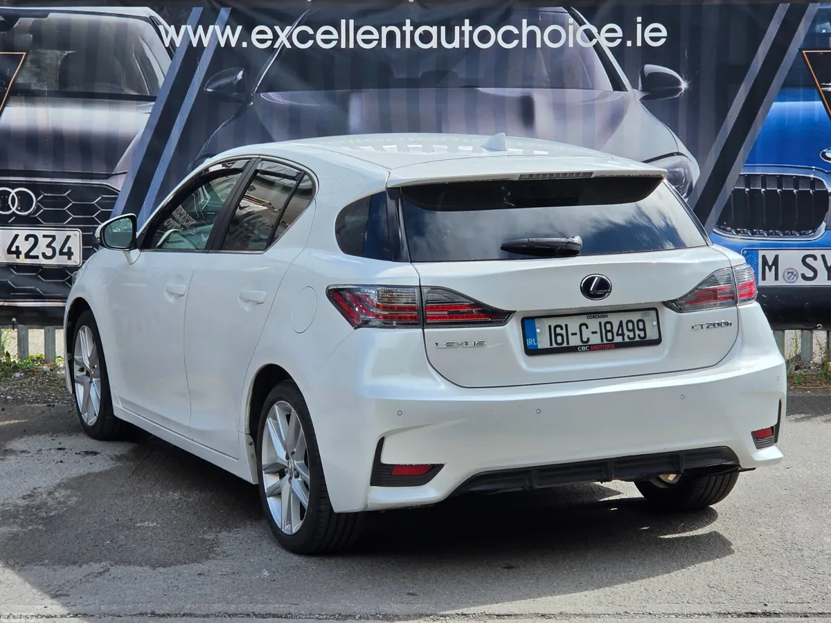Lexus CT Hatchback, Petrol Hybrid, 2016, White