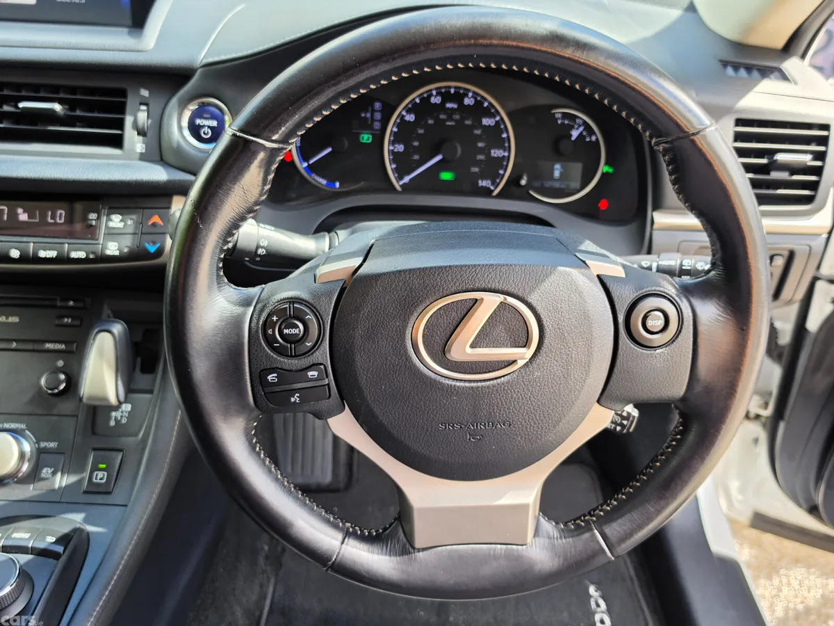 Lexus CT Hatchback, Petrol Hybrid, 2016, White
