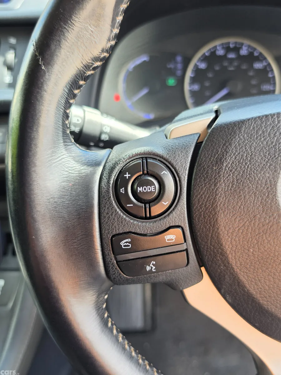 Lexus CT Hatchback, Petrol Hybrid, 2016, White