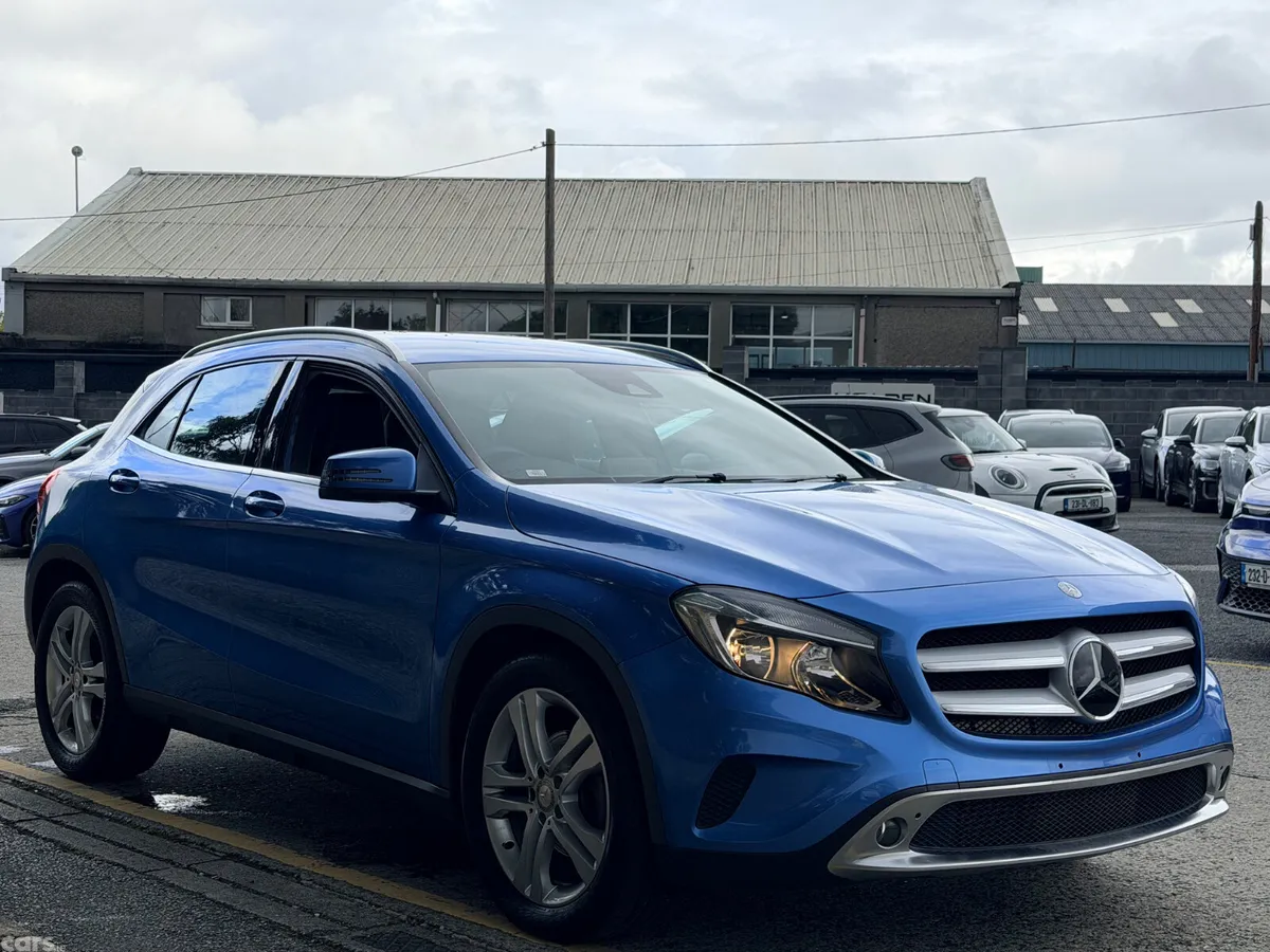 Mercedes-Benz GLA Hatchback, Petrol, 2016, Blue