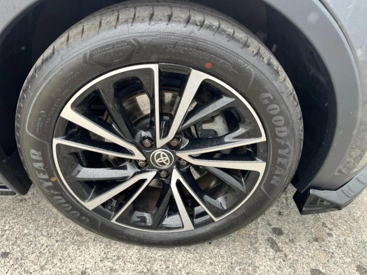 Toyota C-HR Hatchback, Petrol Plug-in Hybrid, 2024, Grey