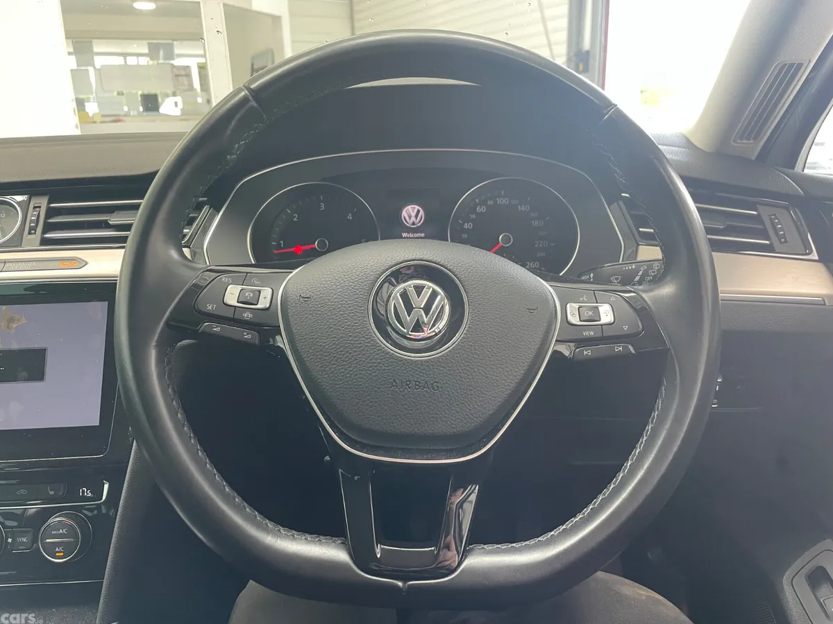 Volkswagen Passat Estate, Diesel, 2019, White