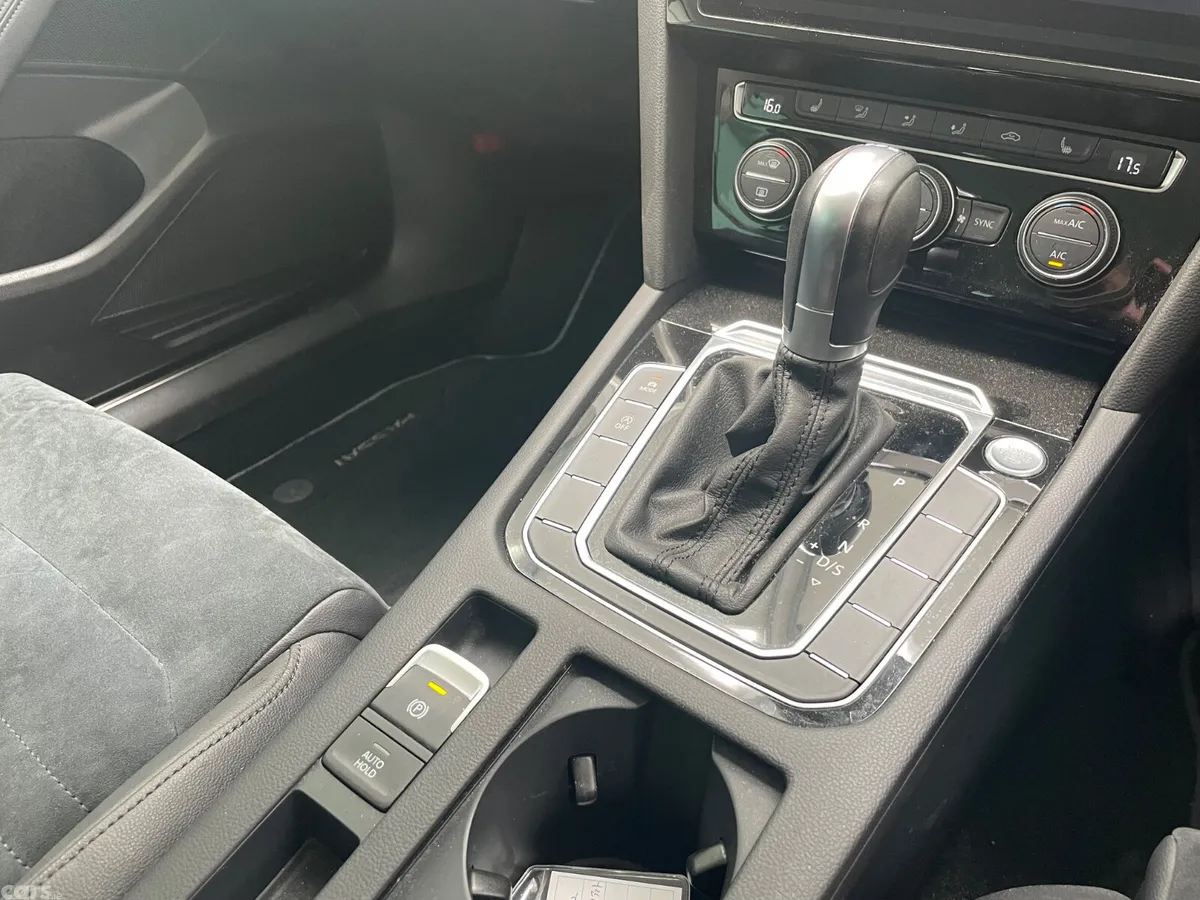 Volkswagen Passat Estate, Diesel, 2019, White