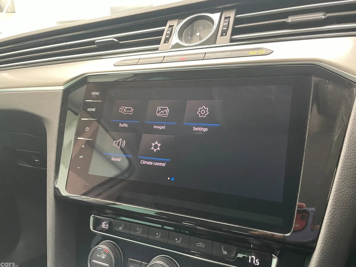Volkswagen Passat Estate, Diesel, 2019, White