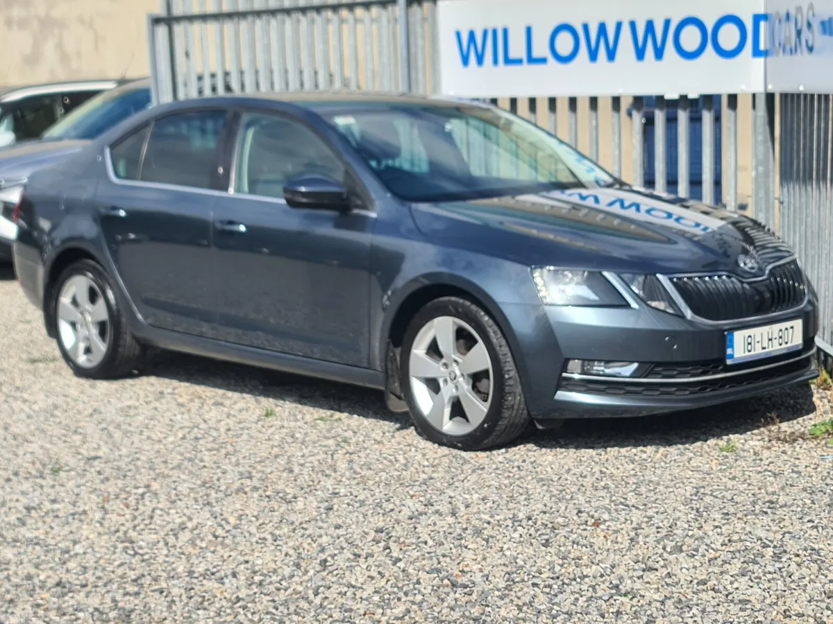 Skoda Octavia Saloon, Diesel, 2018, Grey