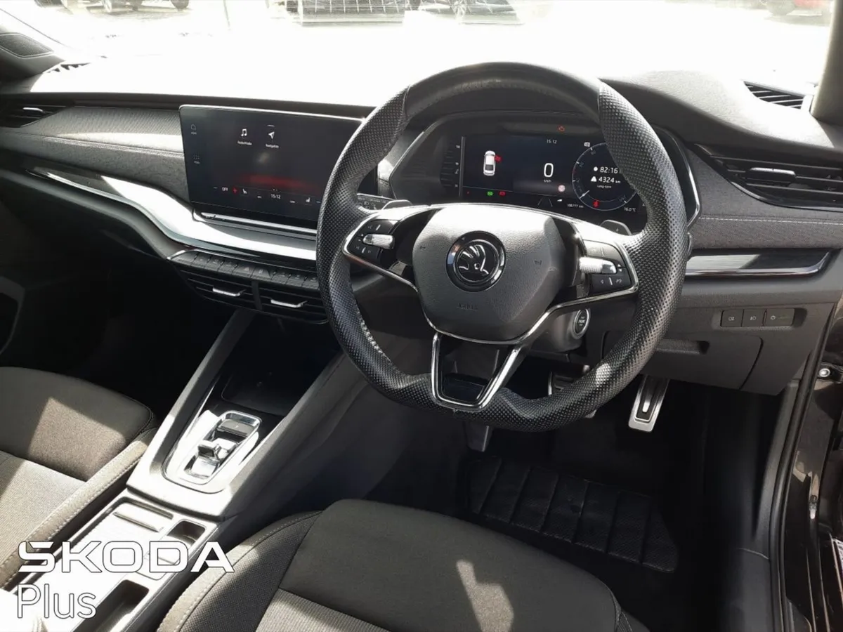 Skoda Octavia Saloon, Diesel, 2024, Black