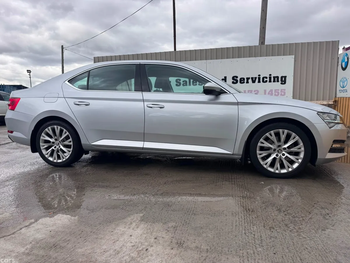 Skoda Superb Saloon, Diesel, 2020, Grey