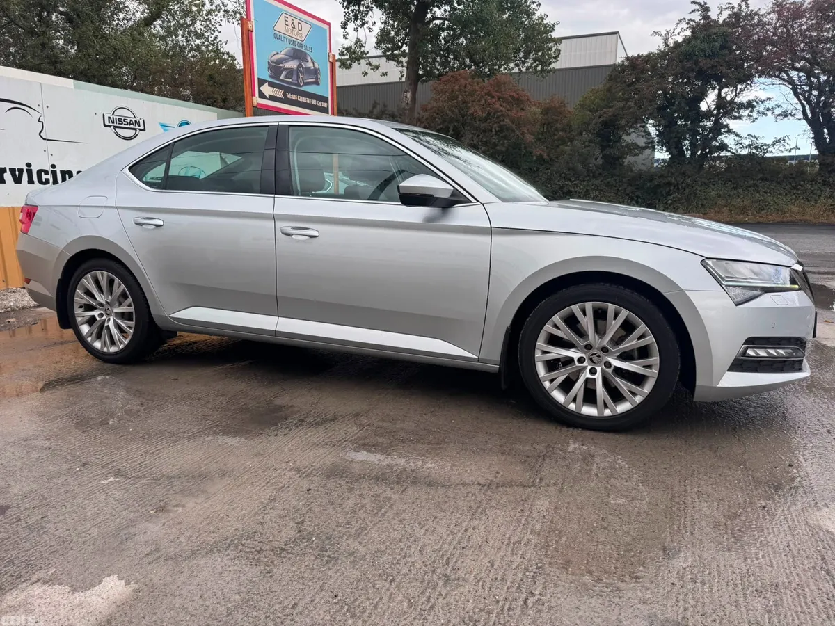 Skoda Superb Saloon, Diesel, 2020, Grey