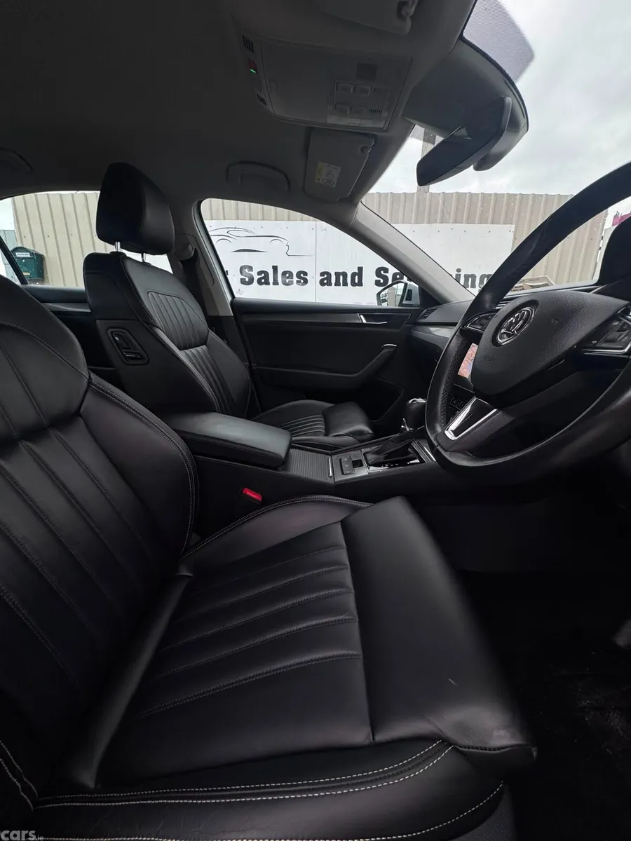 Skoda Superb Saloon, Diesel, 2020, Grey