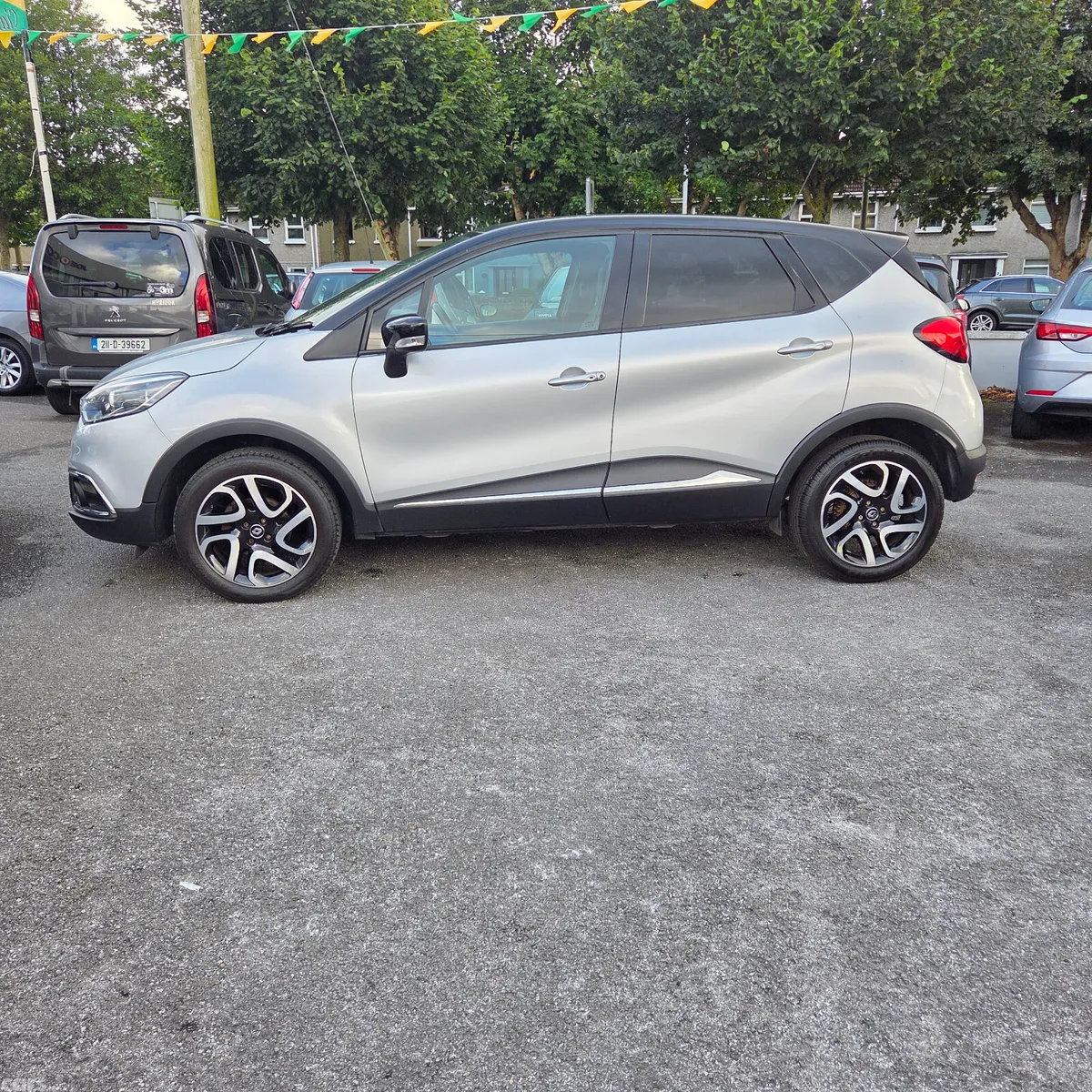 Renault Captur Hatchback, Petrol, 2017, Grey