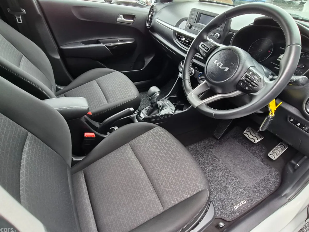 Kia Picanto Hatchback, Petrol, 2022, White