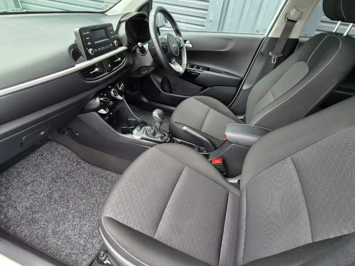 Kia Picanto Hatchback, Petrol, 2022, White