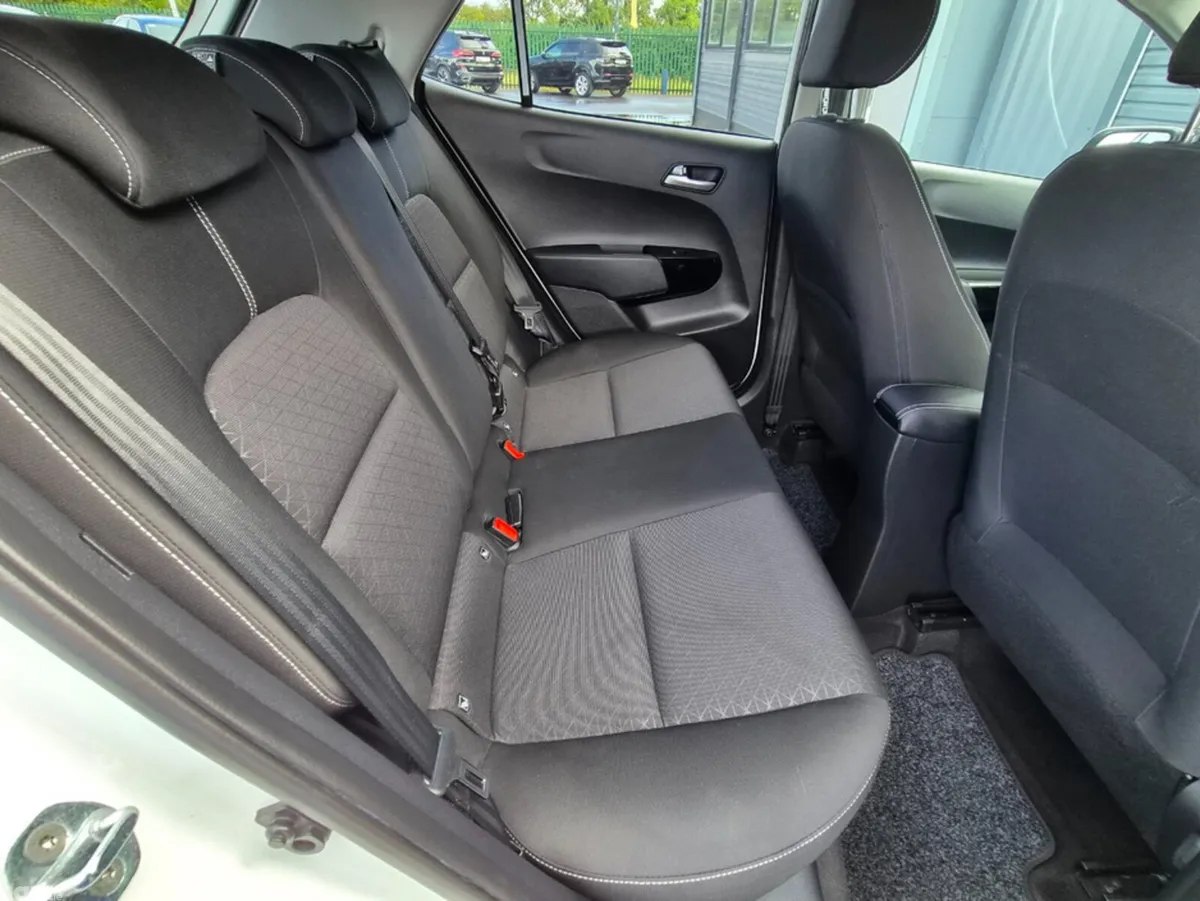 Kia Picanto Hatchback, Petrol, 2022, White