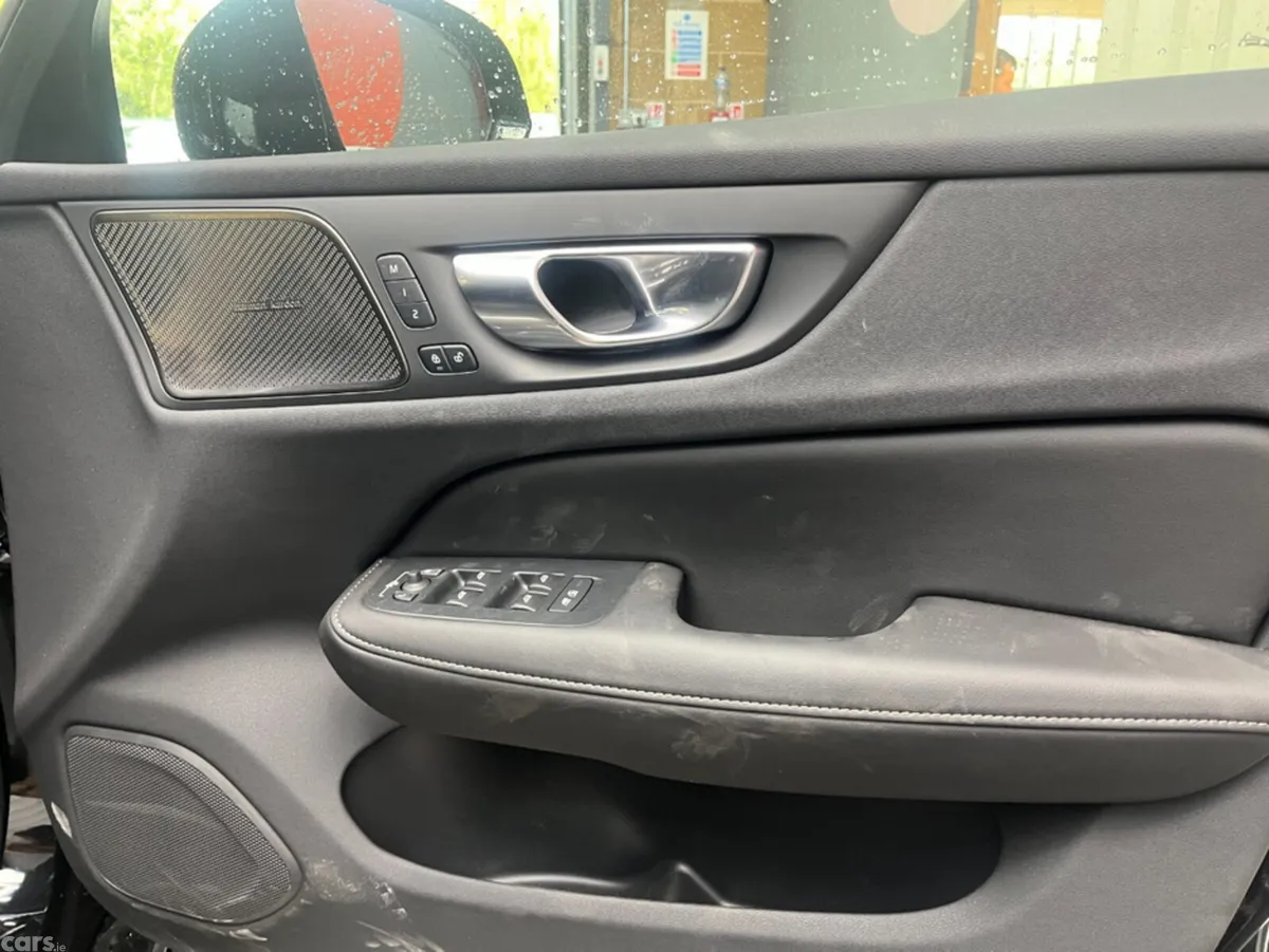 Volvo V60 Estate, Petrol Hybrid, 2025, Black