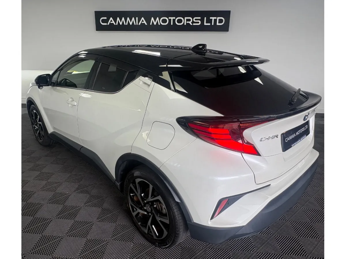 Toyota C-HR SUV, Petrol Hybrid, 2020, White