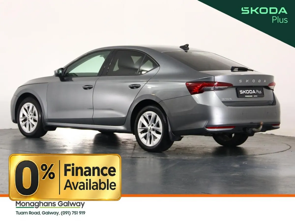 Skoda Octavia Hatchback, Diesel, 2024, Grey