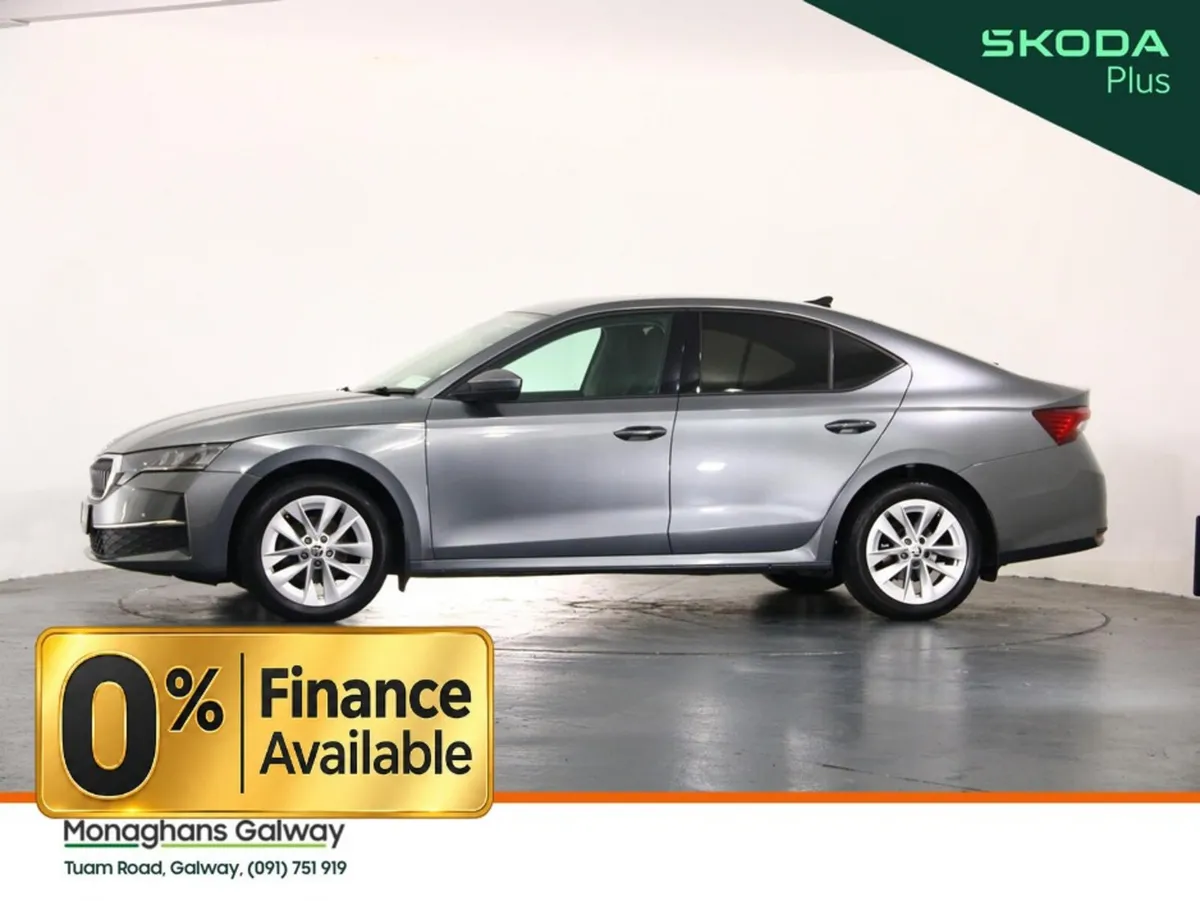 Skoda Octavia Hatchback, Diesel, 2024, Grey