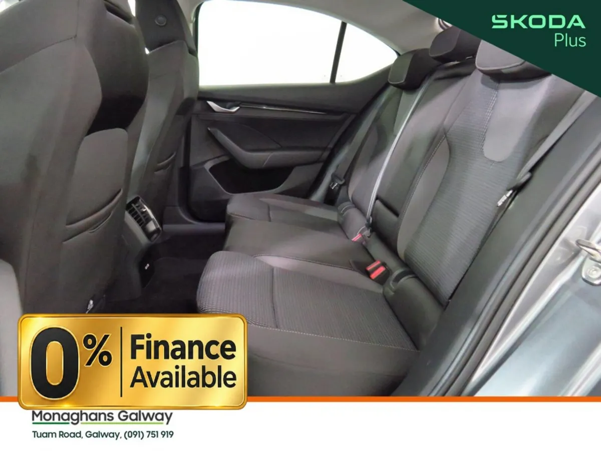 Skoda Octavia Hatchback, Diesel, 2024, Grey