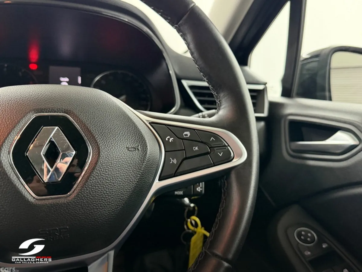 Renault Clio Hatchback, Petrol, 2022, Black