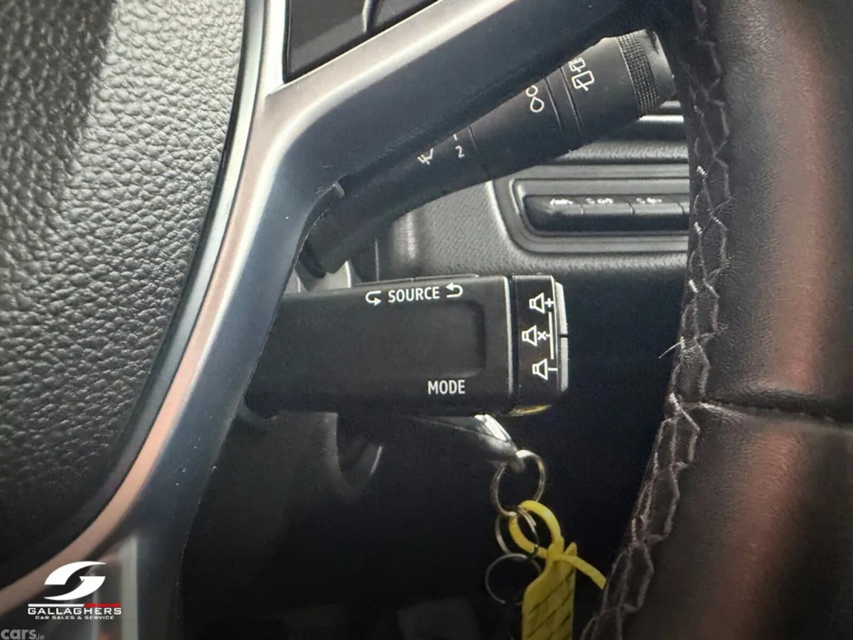 Renault Clio Hatchback, Petrol, 2022, Black
